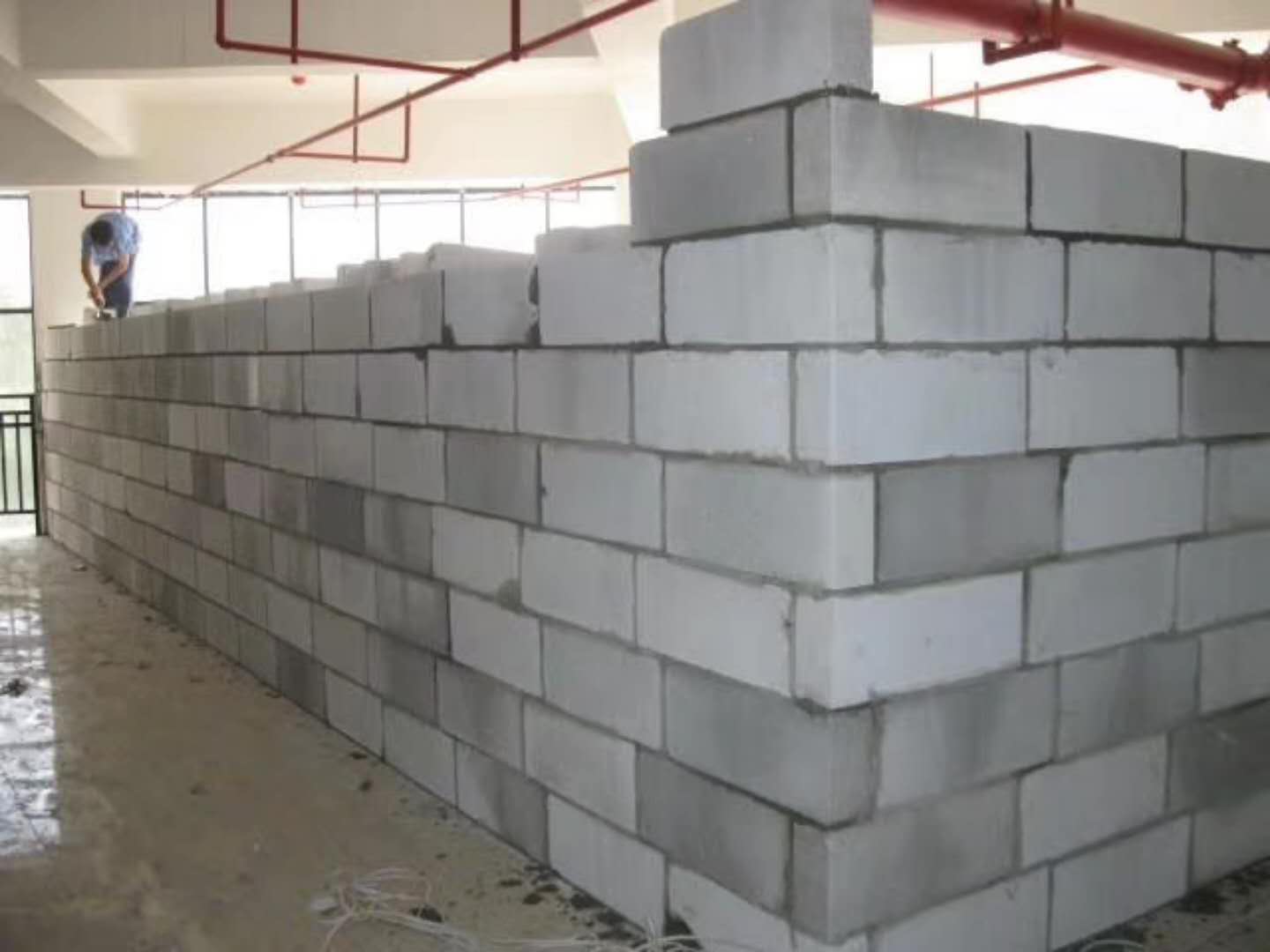 甘孜蒸压加气混凝土砌块承重墙静力和抗震性能的研究
